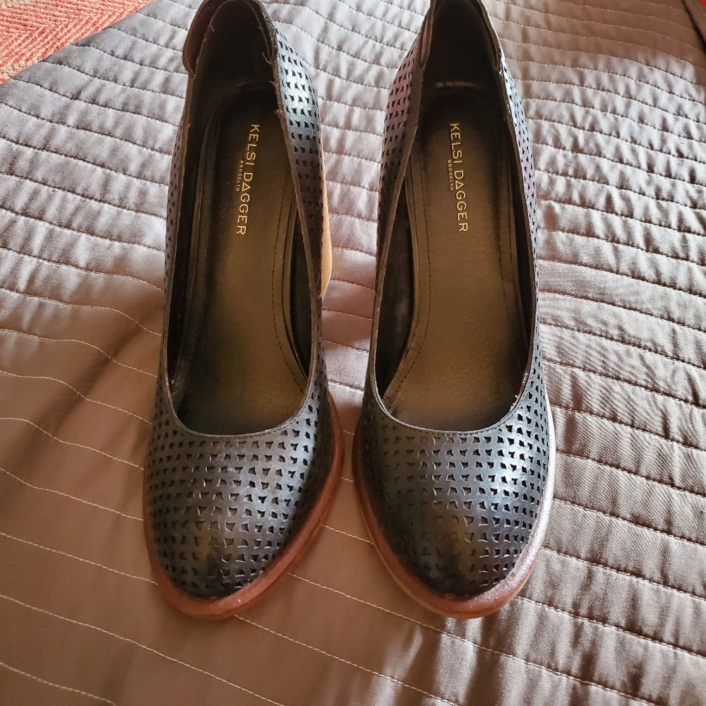 Kelsi Dagger shoes
